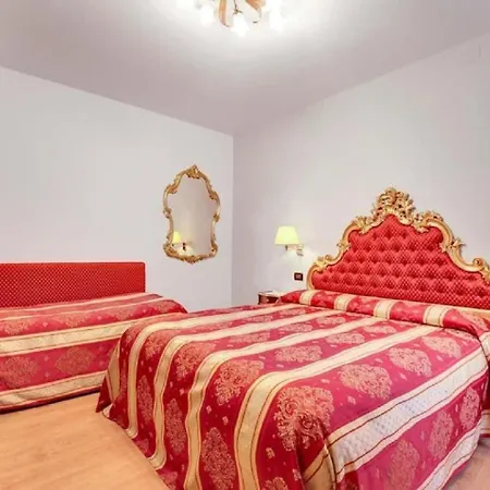 5 Min Away From Biennale Lejlighed *